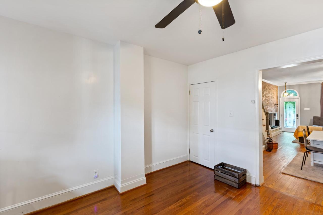 Pristine Townhouse With Rooftop Deck Near Canton! Baltimore Exterior photo